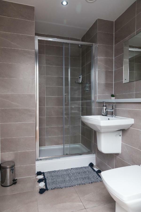 Studio Apartments Free Street Parking Subject To Availability Manchester Exteriér fotografie